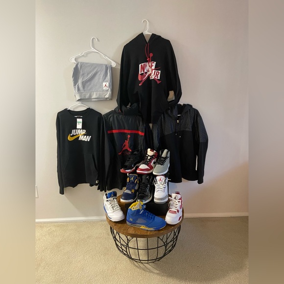 Nike Air Jordan Bundles!!! Sneakers, hoodies, zip-ups, sweat shirt and shorts! - Picture 3 of 12